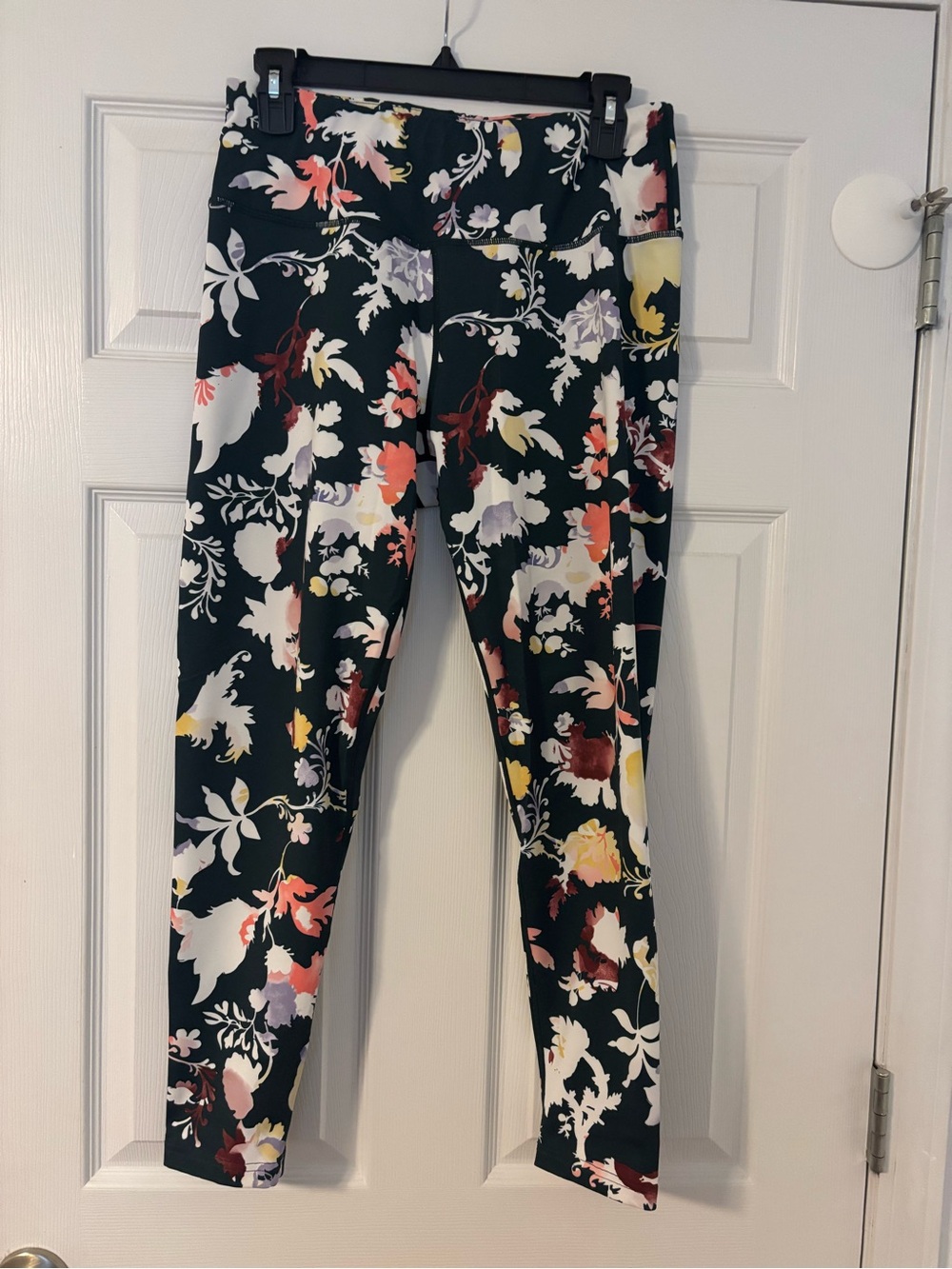 Shadow Sport Stretchy Floral Leggings Dark Green/White/Coral Women’s Large